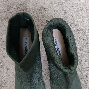 🔥 Beautiful olive green heels🔥